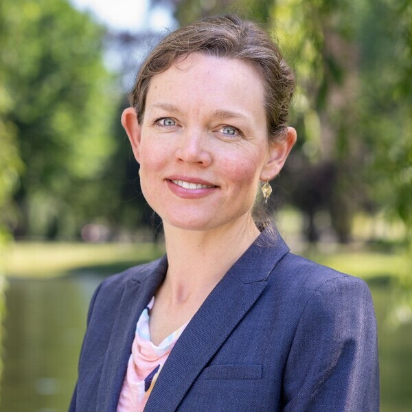 Elizabeth Henry